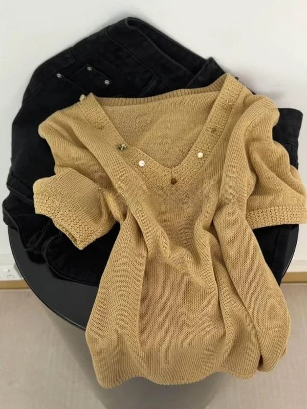 Trendy Korean Style V-Neck Short Sleeve Knitted T-Shirt Women's Summer Thin Top Star Decoration Loose Fit Casual Wear