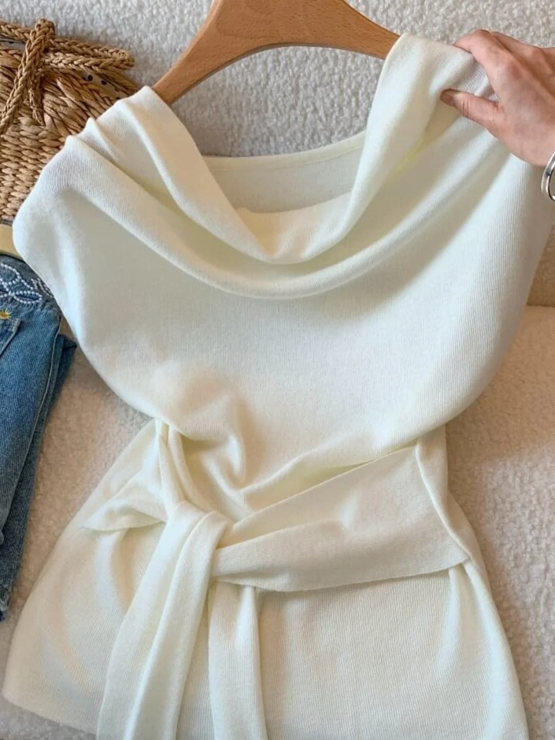 Elegant Knitted Crop Top Women's Summer 2026 New Design Belted Slimming French Style Soft Polyester Fiber Short Sleeve