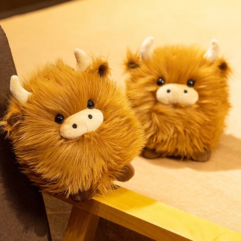 Peluche Toro delle Highland Rotondo da 20 cm, Morbido con Pelo Lungo, Figurina Imbottita di Mucca Paffuta, Adorabile Regalo di Compleanno