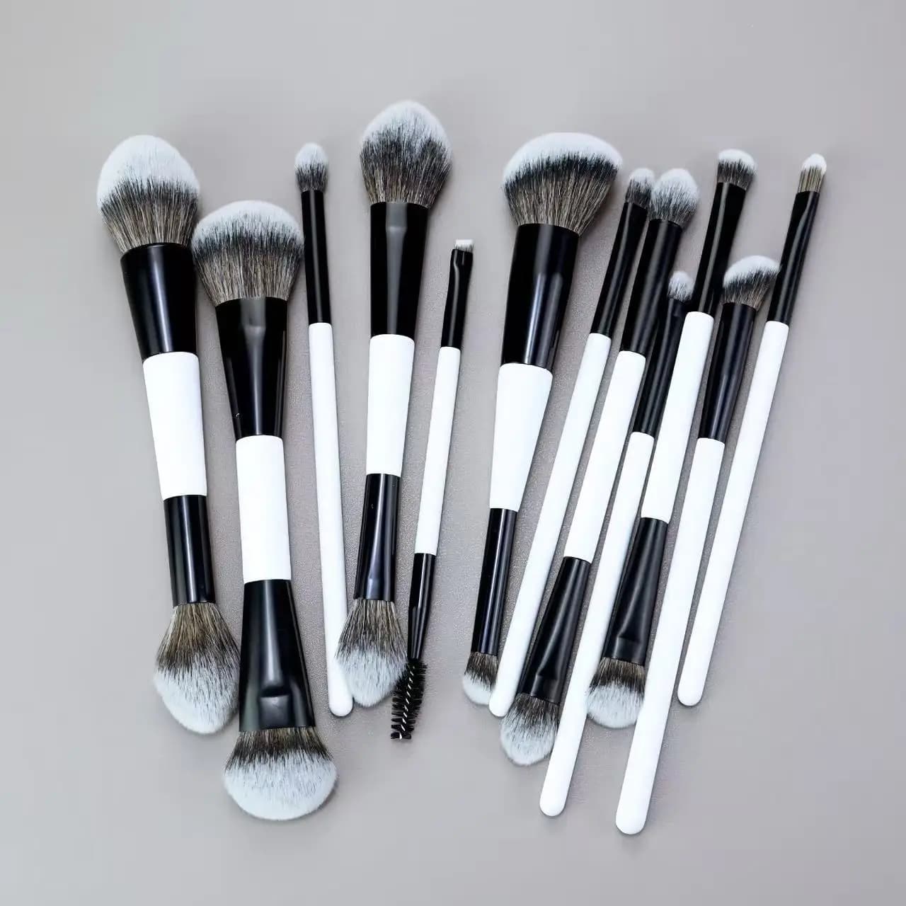 Set di 12 Pennelli da Trucco a Doppia Faccia con Logo Personalizzato, Pennelli per Fondotinta, Contorno, Blush, Sfumatura, Sopracciglia e Ombretto