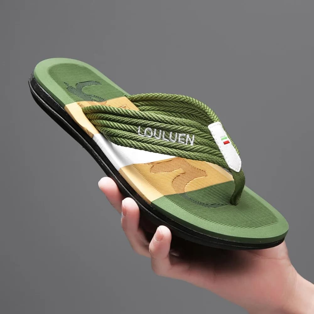 Infradito da uomo Pantofole da spiaggia Abbigliamento estivo da esterno Pantofole da uomo Sandali casual da uomo Scarpe firmate taglie forti da uomo
