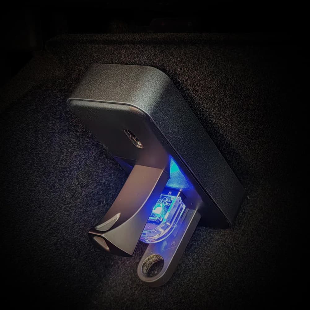 Hub USB a 4 Porte per Vano Portaoggetti, Stazione di Docking, Adattatore USB per Accessori Auto TESLA Model 3 e Model Y