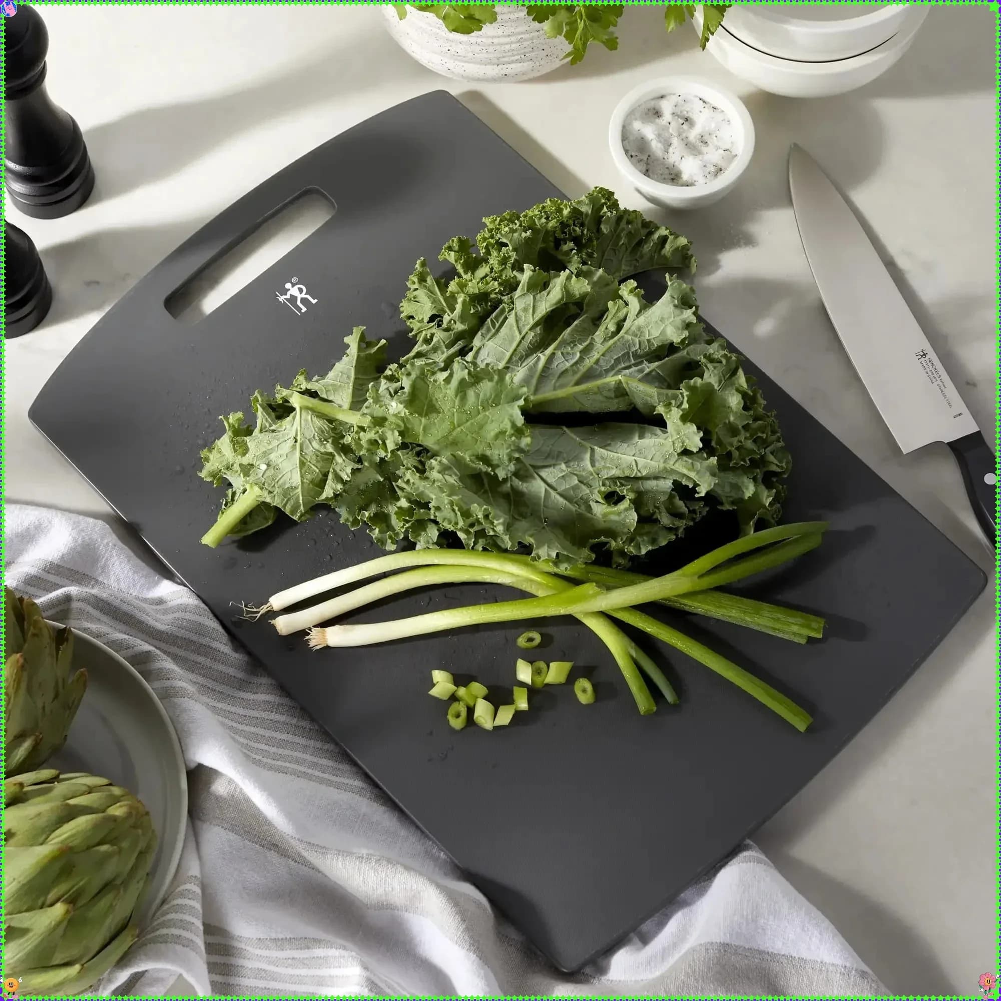 Dark grey cutter without bacteria, polypropylene and polyethylene, dishwasher safe, to cut, slice, easy to clean