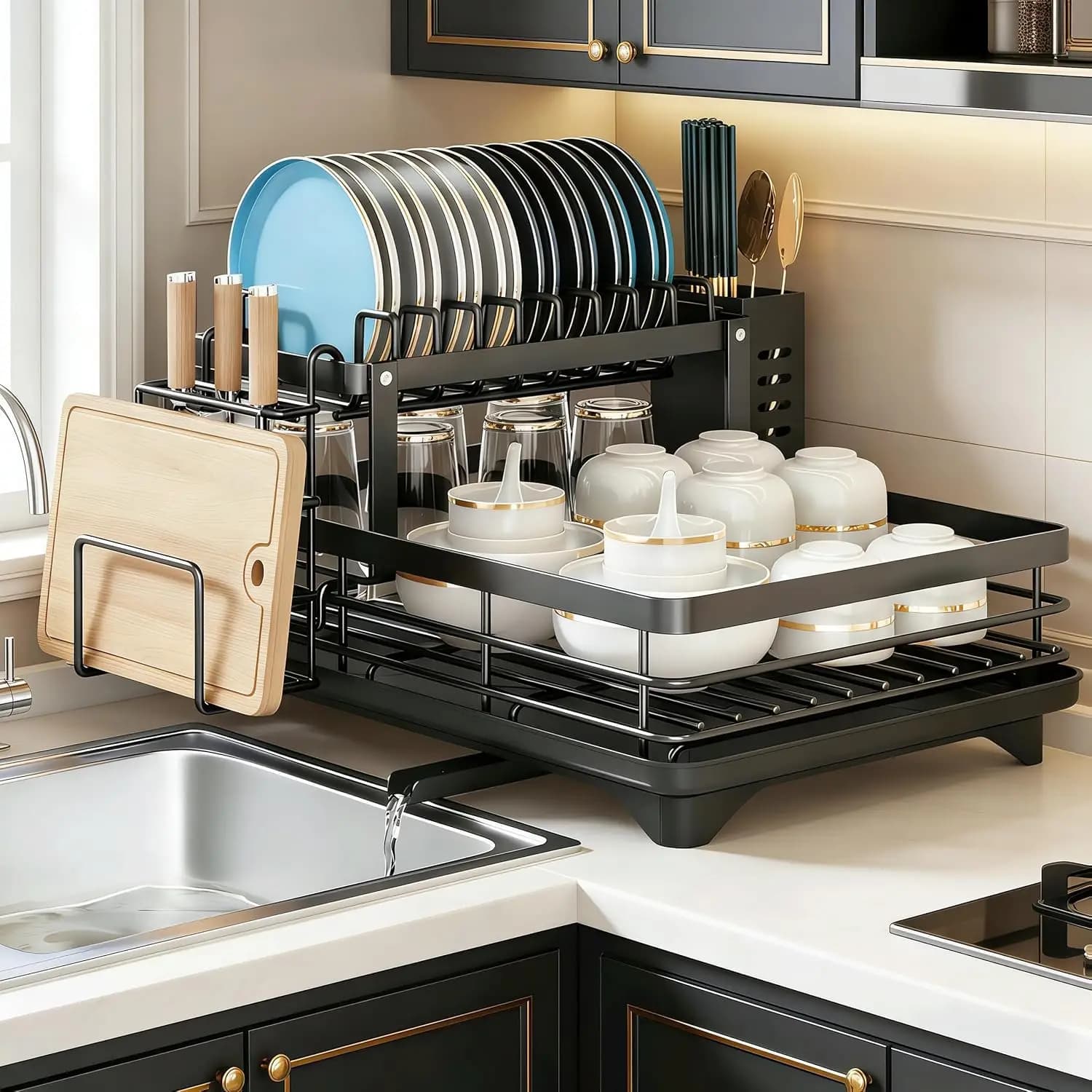 Scolapiatti a 2 livelli per piano cucina, grande capacità, in acciaio al carbonio, con rotazione a 360° ° Organizzatore da Cucina Salvaspazio con Beccuccio Girevole, Vassoio Rimovibile, Porta Utensili e Porta Taglieri per Piatti e Ciotole
