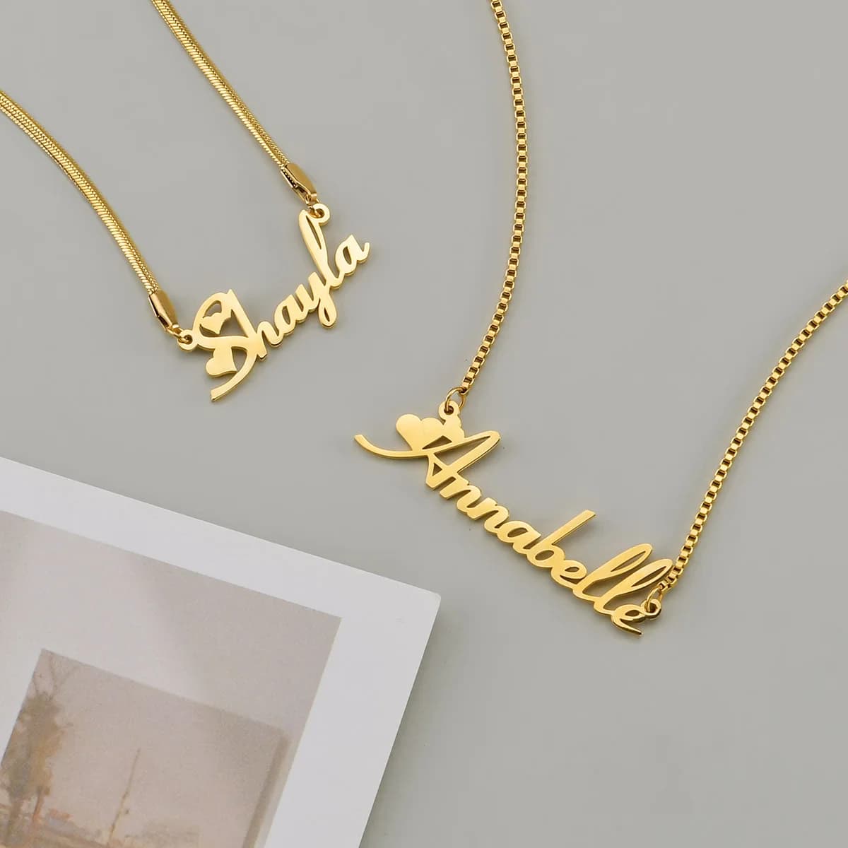 Acheerup collana con catena con scatola con nome personalizzato collana con ciondolo con targhetta a catena con lama in acciaio inossidabile lettera personalizzata per regalo di gioielli da donna