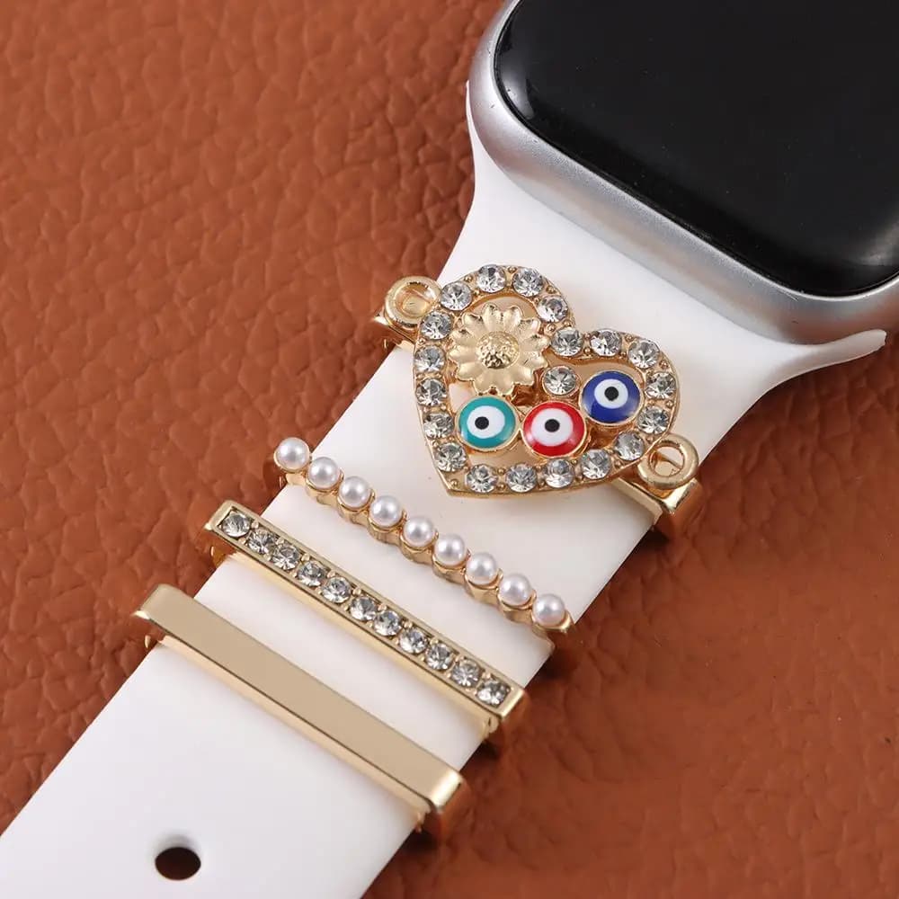 Unique Watch Band Ornament Diamond Love Ornament Metal Charms Decorative Ring For Apple Watch Band Smart Watch Silicone Strap