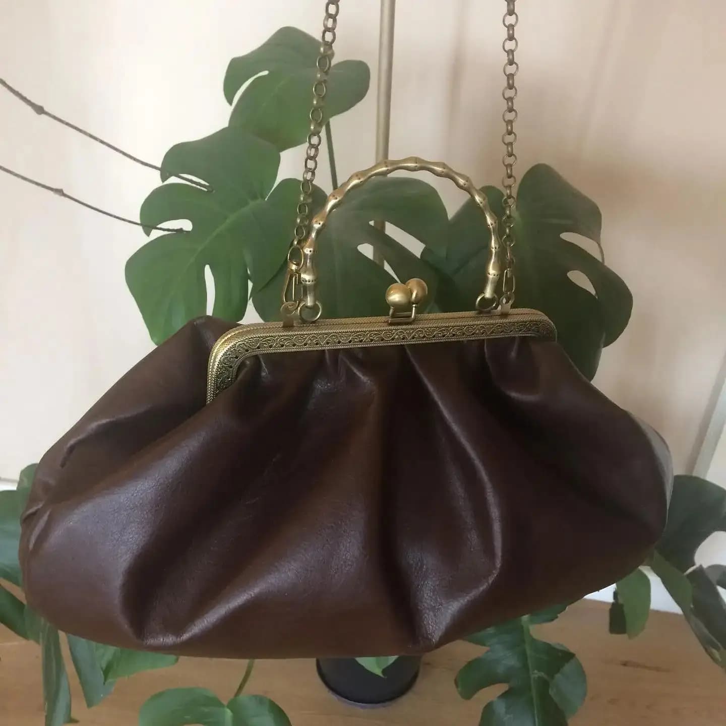 Lost in Borsa in pelle marrone su misura in pelle PU vintage Linguette antiche con manici Borsa con chiusura a bacio con struttura in metallo 35x25x10 cm Canta