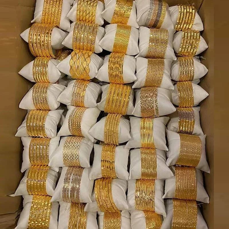 Braccialetto placcato oro di colore 24K di lusso Dubai regalo di nozze nuziale gioielli etiopi bracciale arabo con polsino dell'abito braccialetto con ciondoli