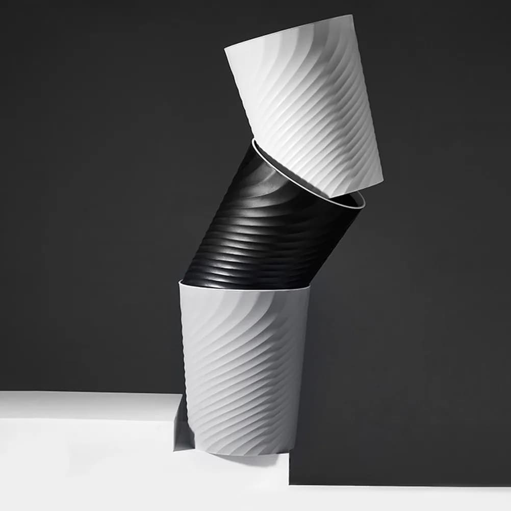 Cestino per Rifiuti in Plastica con Coperchio e Pedale, Bidone della Spazzatura per Casa, Ufficio, Bagno, Sala da Pranzo, Spazi Ristretti, Compatto