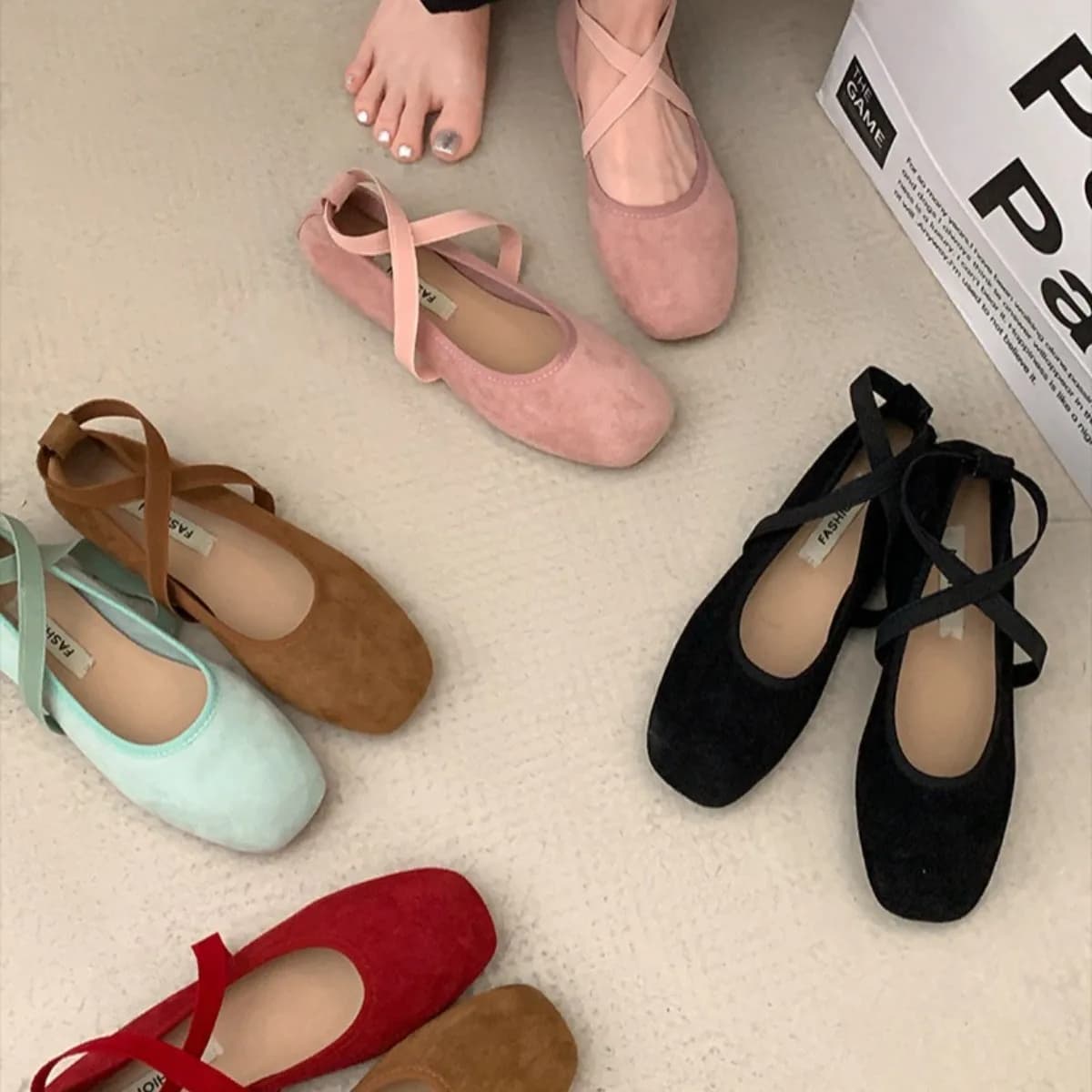 2024 Nuova Primavera Estate Ballerine Piatte Scarpe da Donna Retro Mary Jane Scarpe Punta Quadrata Bocca Superficiale Nuovo Croce Donne Mocassini