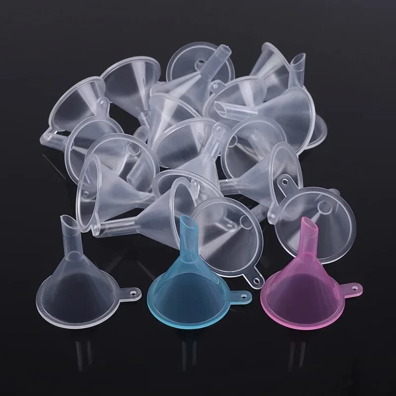 20 pz/lotto Piccoli Imbuti in Plastica per Bottiglie Diffusori di Profumo, Mini Imbuti per Olio Liquido, Strumenti da Laboratorio