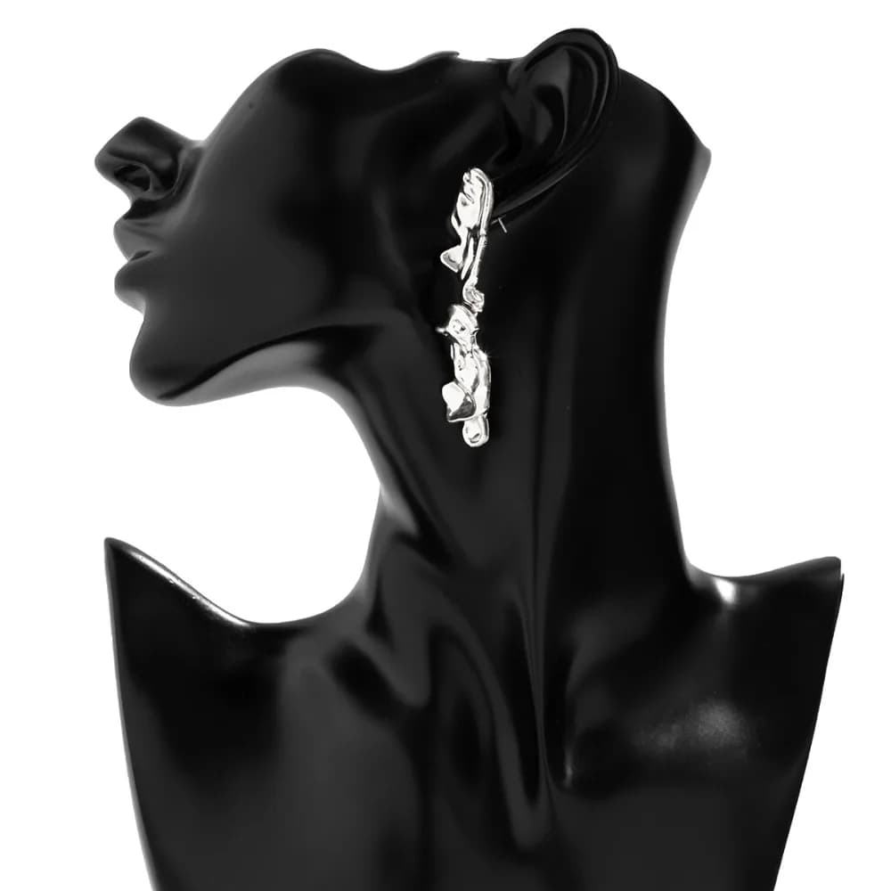 New Fashion Metal Lava Simplicity Liquid Metal Irregular Collar Women Personality Choker