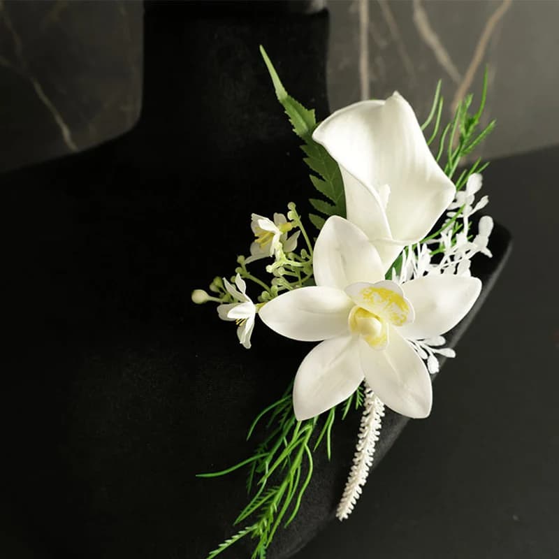 25021 White Bohemian Rose Flower Corsage & Wristlet Set - Perfect for Brides, Groomsmen, and Wedding Decorations