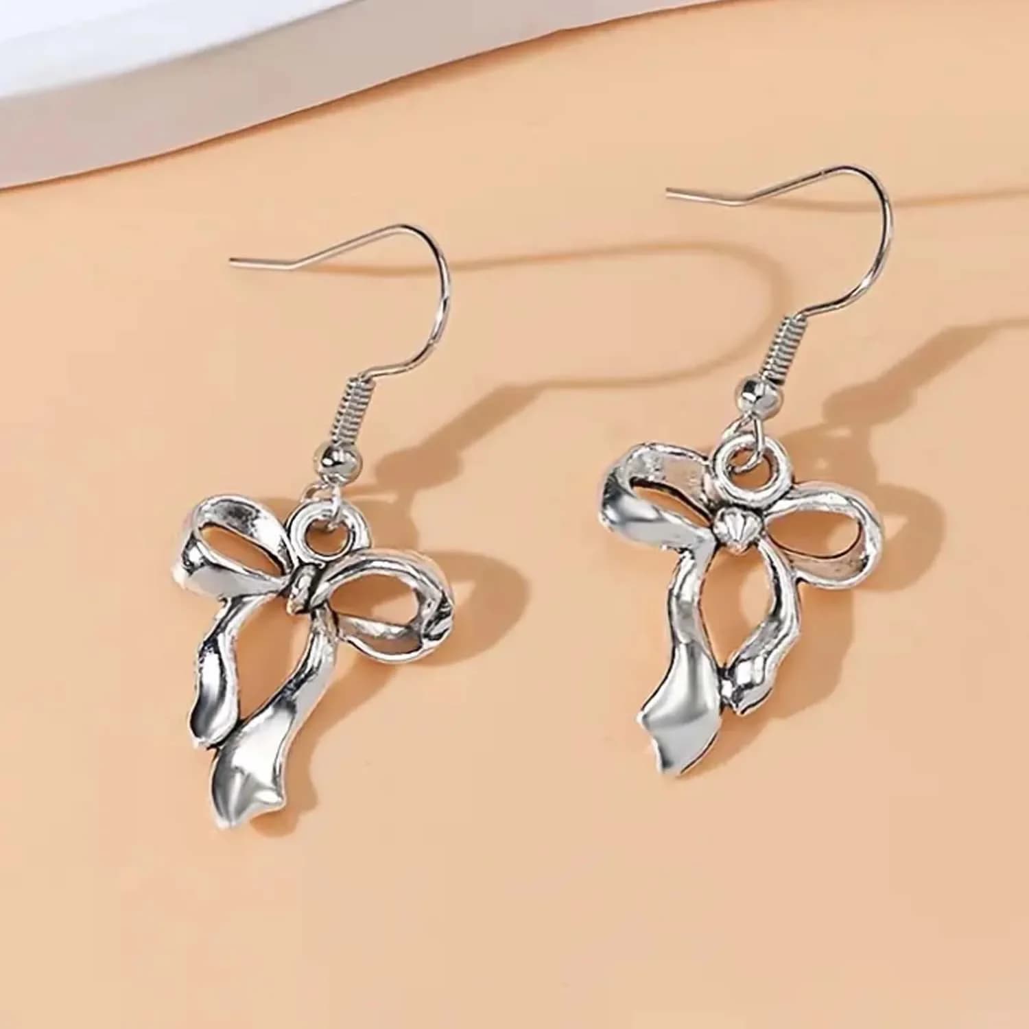 20 Pezzi di Ciondoli Vintage Argentati con Design a Fiocco, Accessori in Lega per Creazione di Bracciali e Collane Fai-da-Te