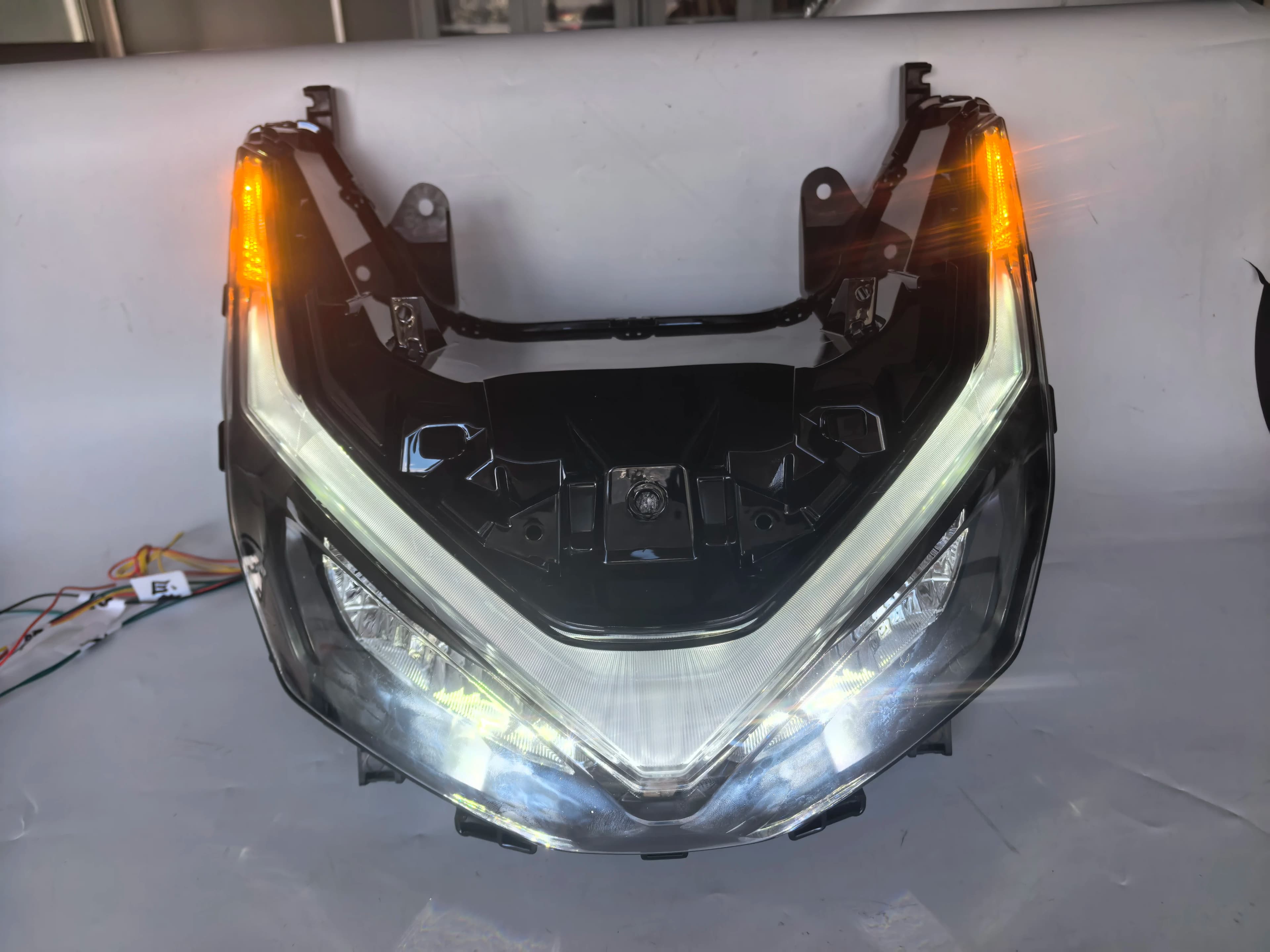 2025 PCX 160 K1Y Lampada frontale originale CON indicatori di direzione Accessori moto FARO a LED per 2025 PCX K1Y 160 125 150
