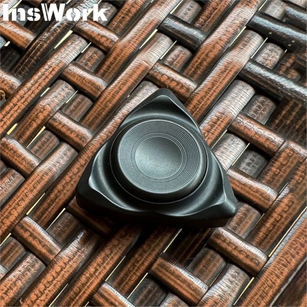 Aurora EDC Hand Gyro Metal Decompression Toys punta delle dita antistress Releiver Office Toy Fidget Spinner