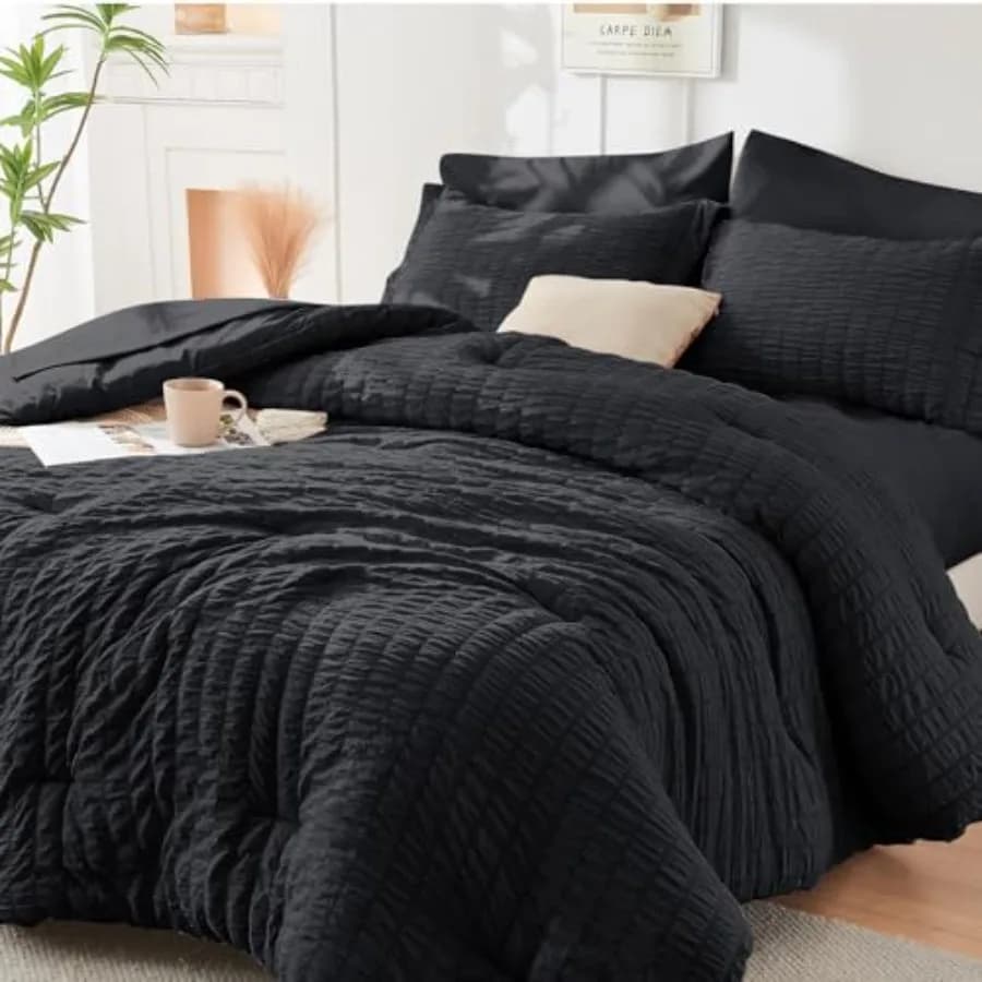 Set Black Queen Cover Set in Seersucker 7 Pieces for All Seasons, Luxury Bed Set with Down Jackets, Bed Sheets and Loyalty