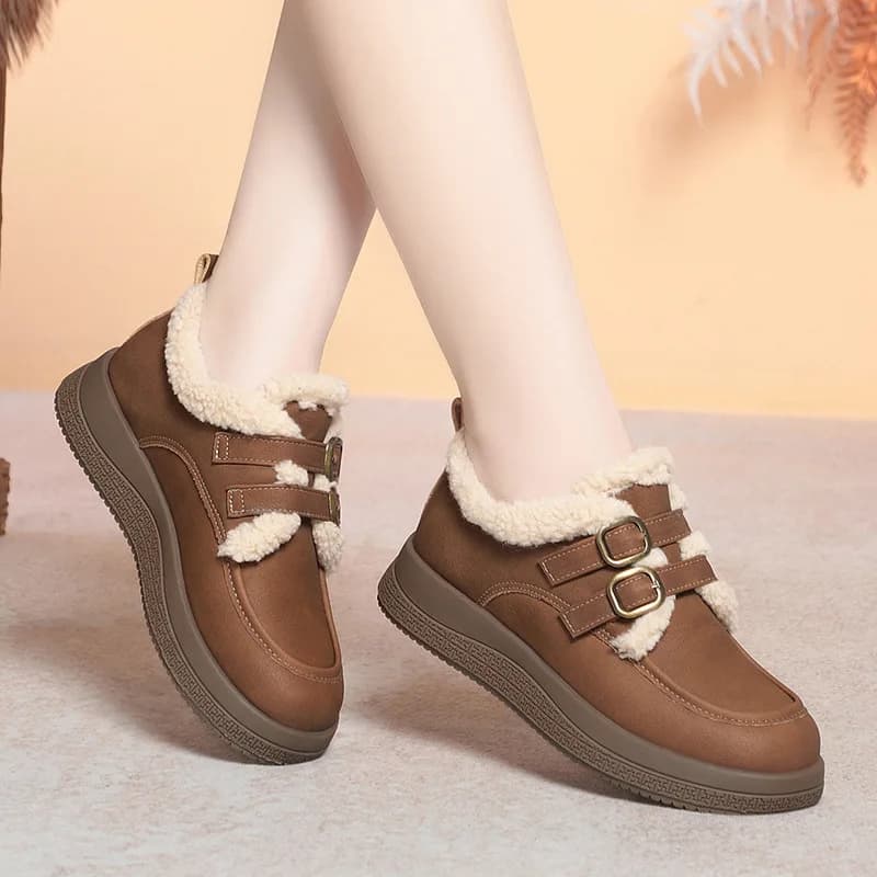 Autunno Inverno Retro Doppia Fibbia Pelliccia Scarpe di Cotone Piattaforma Stivali da Neve Caldi 2025 Mocassini in Pelle Morbida da Donna per la Mamma da Ufficio