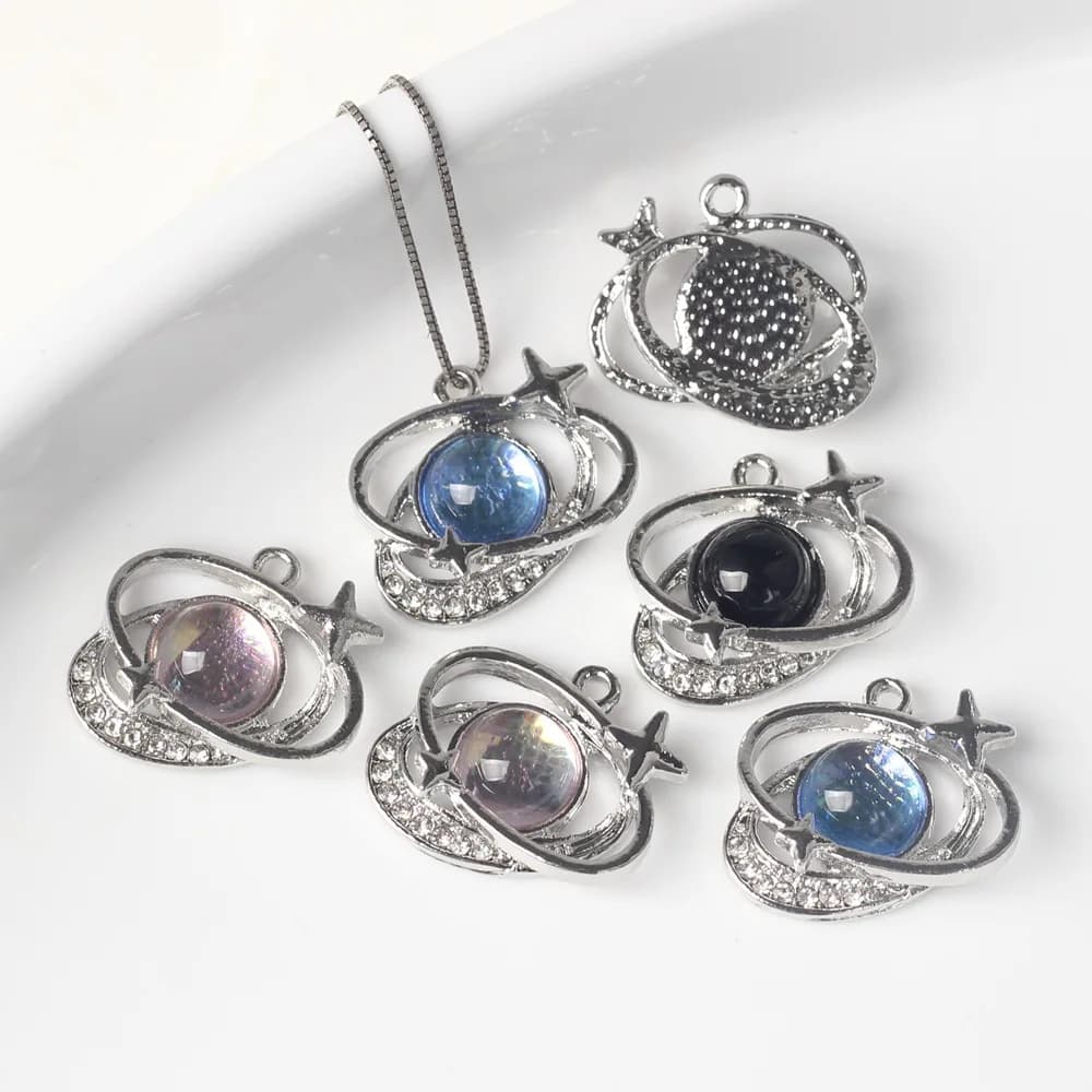 6 pcs/lot 16*21MM In Zinc Alloy Strass Are Inlaid Around Planet Pendants And Pendants FAI Necklace by The Earrings Accessories
