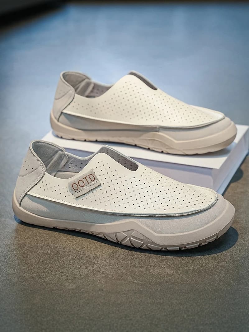 Casual Breathable Men's Slip-On Driving Work Bean Shoes Summer 2026 Hollow out Fashionable Loafers Thick Bottom round Toe