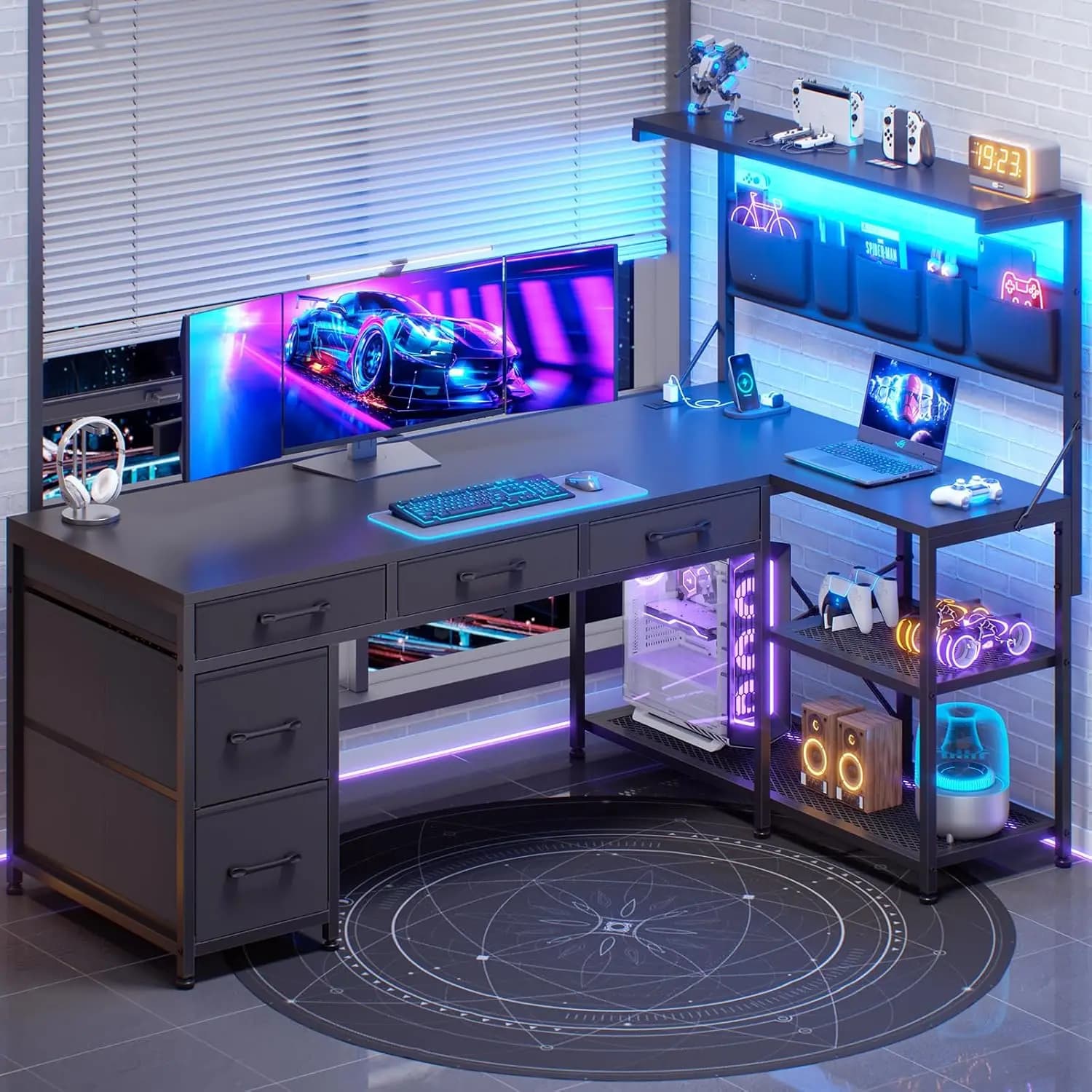 Scrivania da Gaming a L 47.2, Scrivania per Computer Reversibile con 5 Cassetti, Ripiani Portaoggetti, Luci LED, Presa di Corrente, Nera Personalizzabile