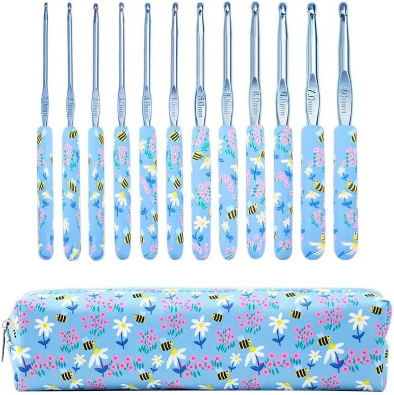 Set di Uncinetti Ergonomici 12 Misure 2.0-8.0mm con Impugnature Morbide e Custodia da Viaggio per un Lavoro a Uncinetto Confortevole