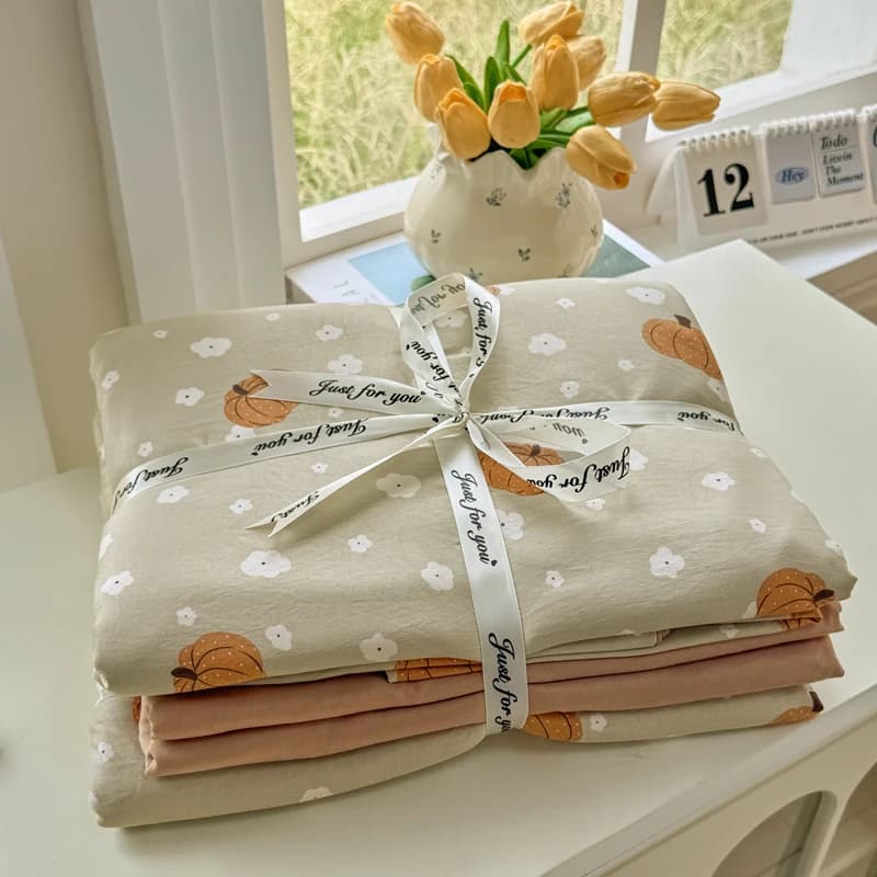 Bed Linen Set with Pumpkin Pattern Cartoon, Soft Bed Sheet Set, Bed Cover Without Filling with Loyalty, Bedroom Decoration, Twin Sizes and Queen