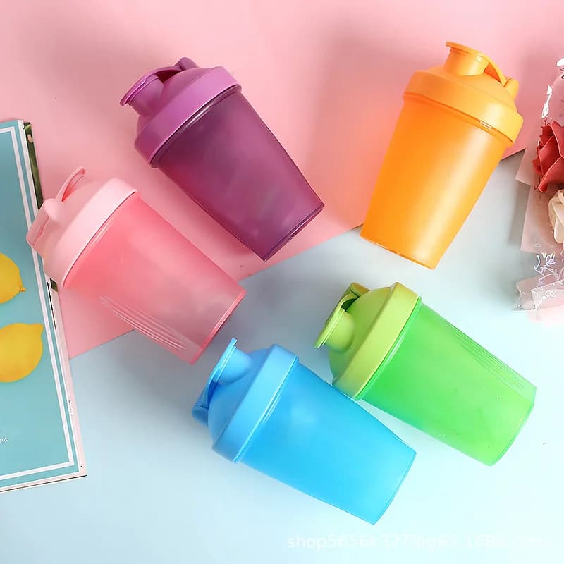 400 ml portable plastic beverage shaker sports water cups whey protein mixer bottle Shaker for outdoor fitness gym