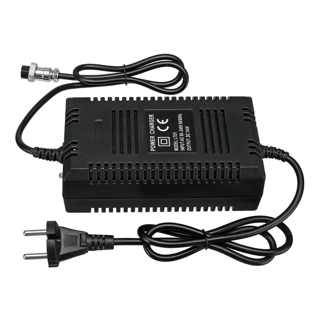 Caricabatterie intelligente standard UE 36V 2A per batteria al piombo AGM VRLA SLA 10AH 12AH 20AH con spina femmina XLR a 3 pin da 12 mm
