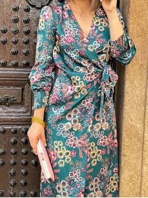 Abito da donna stampato con scollo a V, maniche lunghe e cintura in vita