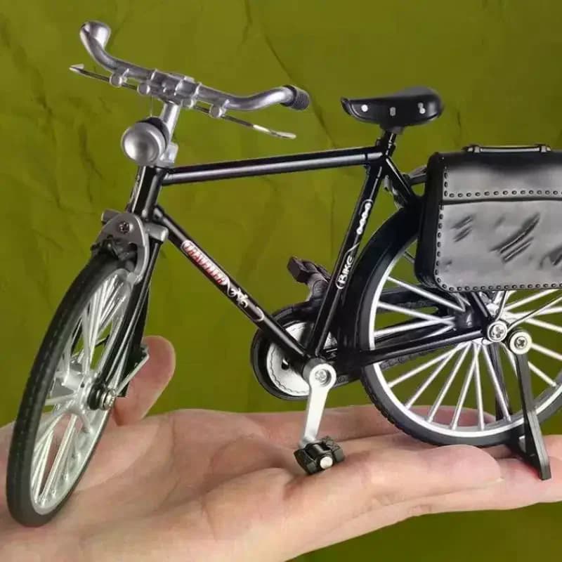 1 Set Simulazione Collezione Regali Modello 1:10 Mini Bicicletta in lega retrò Diecast Mountain Bike in metallo con pompa di gonfiaggio Giocattoli