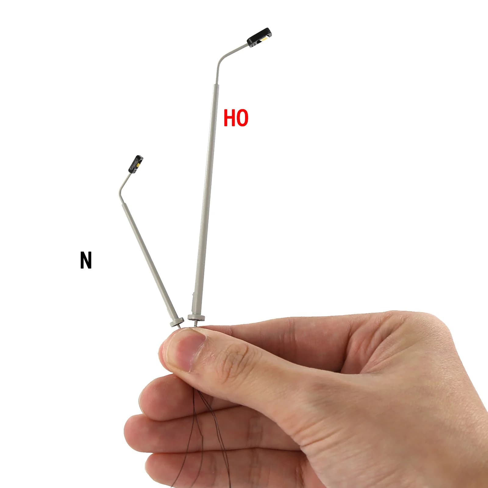 Evemodel 5 pz. Lampade stradali in metallo argento scala N HO, LED bianco caldo, testa quadrata con resistori per 12V LD16