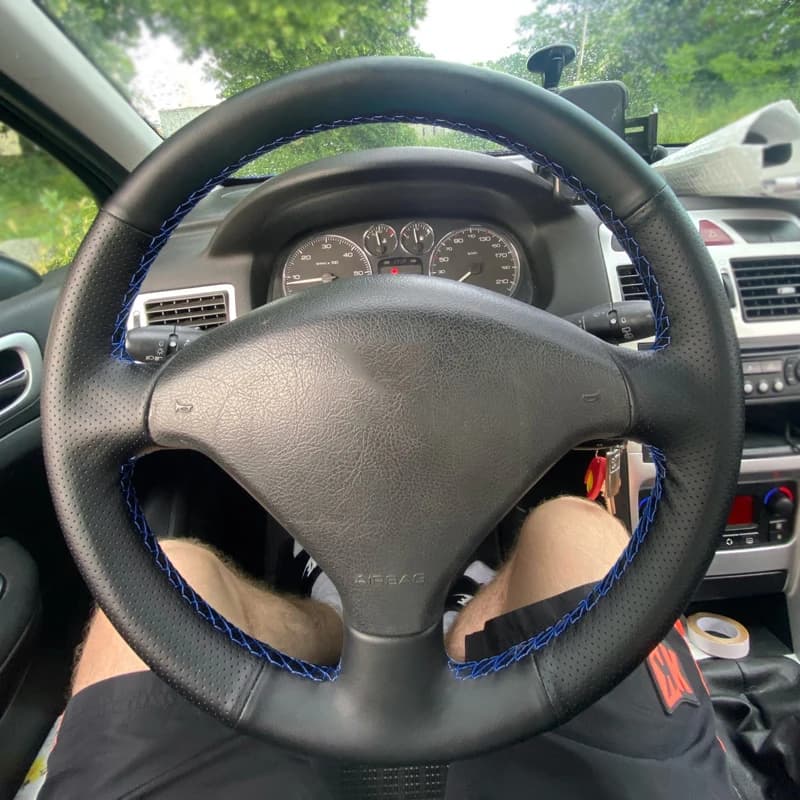For Peugeot 307 CC 407 SW 2004 2005 2006 2007 2008 2009 Hand sewing Soft leather perforated cover Trim protection