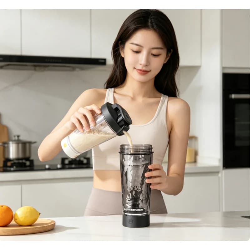 Tazza Elettrica Automatica da 700ml con Agitatore, Portatile, a Batteria, per Proteine in Polvere, Bottiglia Shaker per Uso Quotidiano Domestico