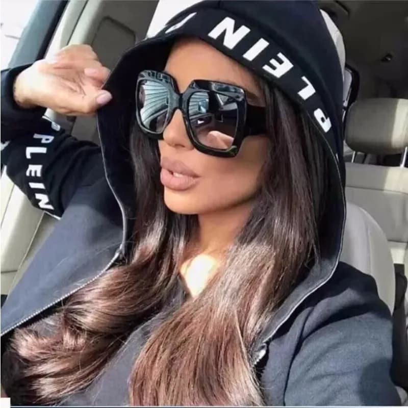 Luxury Big Square Sunglasses Women Brand Designer Retro Clear Sun Glasses for Female Oversized Black Shades Oculos UV400