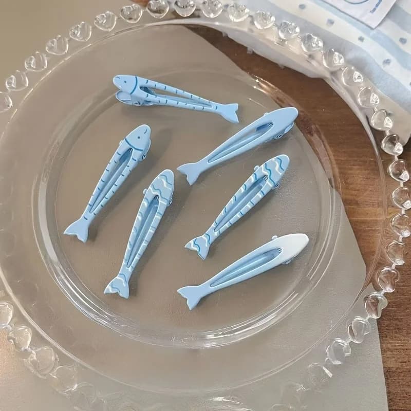 Gradient Blue and White Small Fish Duckbill Clips with Wavy Stripes Design, Versatile Hair Clips and Hair Accessories 2 Pieces