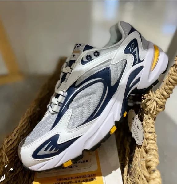 New 725 retro durable sports shoes, height increasing, casual, breathable running shoes, men's and women's board shoes