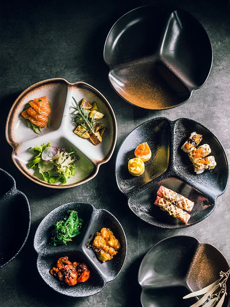 Ceramic Plate Japanese Style at Three Parts, Creative for Domestic Use, Diet and Fat Reduction Plate, Mensa Service Plate