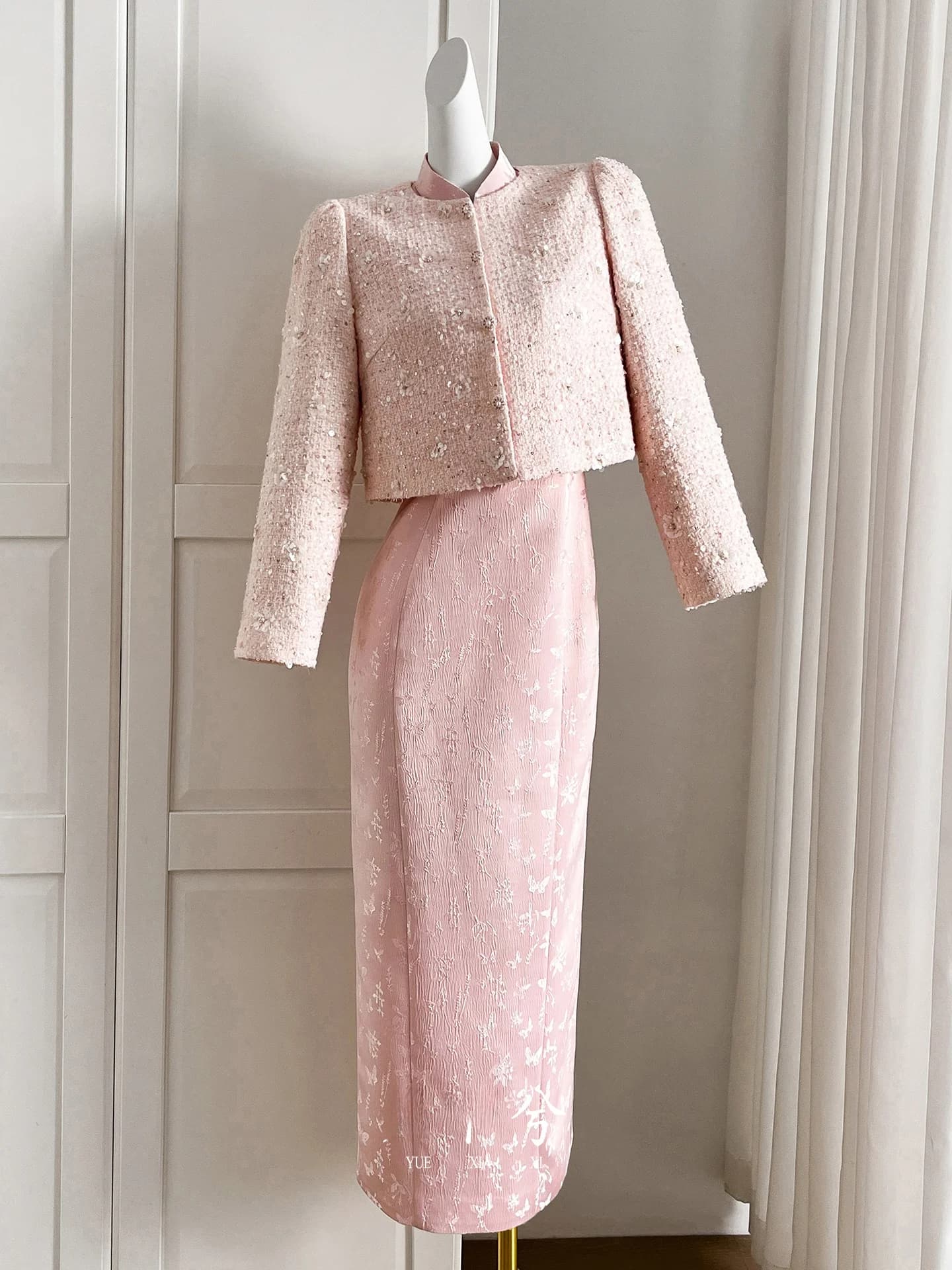 Abito da Sposa Rosa Stile Cinese Moderno, Vestito Elegante per Cerimonia Nuziale Invernale, Gonna a Vita Alta Linea A, Maniche Lunghe