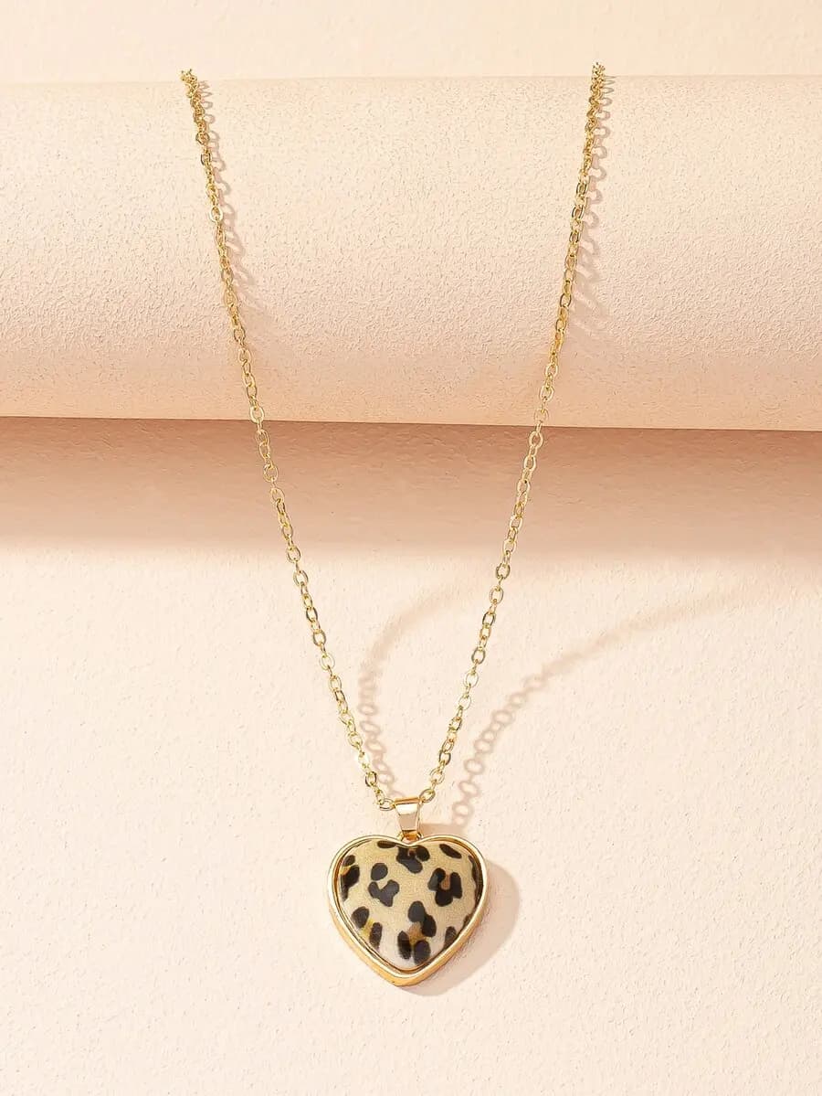 Leopard Heart Pendant Necklace with Delicate Chain Design