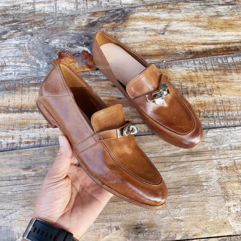 Mocassini fatti a mano in pelle di cavallo lavata Moda donna Casual Slip on Metal S Lavoro britannico Abito in vera pelle Oxford Donna