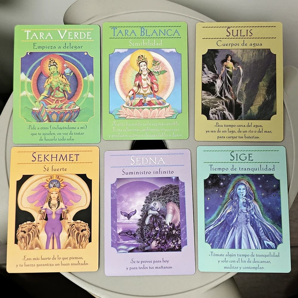 Deck Oracle di guida della dea 10,5 * 7,5 cm 44 pezzi di carte Oracle edizione spagnola