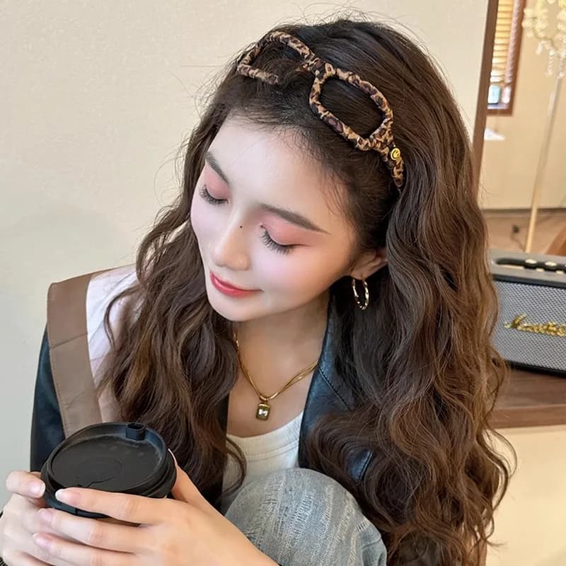 Fascia per occhiali con stampa leopardata in stile coreano, fermaglio per capelli di fascia alta da donna 2025 Nuova fascia versatile per le gite