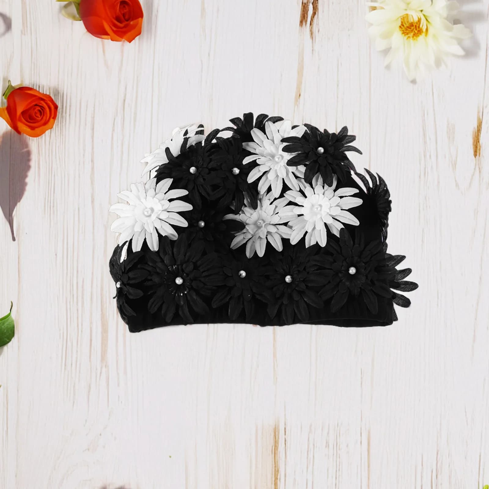 Cuffia da Nuoto Floreale da Donna con Ricamo di Fiori e Perle, Elegante Cappello Impermeabile per Capelli Lunghi, Riutilizzabile per Piscina e Feste