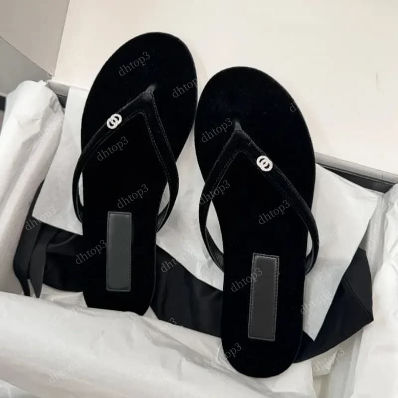 Sandali Ciabatte Donna di Lusso Firmati, Ciabatte Estive alla Moda con Suola Larga e Piatta, Infradito Classici con Stampa a Lettere, Taglie 35-42