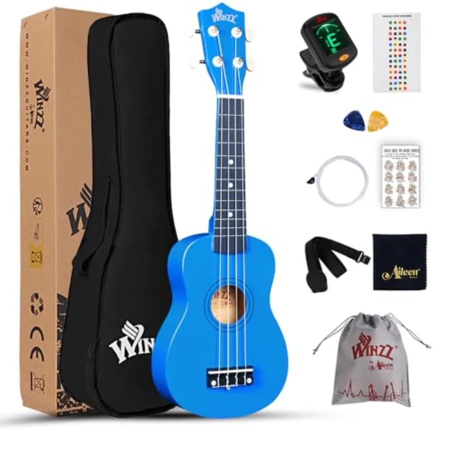Kit per principianti di ukulele soprano con borsa, accordatore a clip, corde extra, tracolla, plettro, adesivi per tasti, scheda di accordi e lucidante