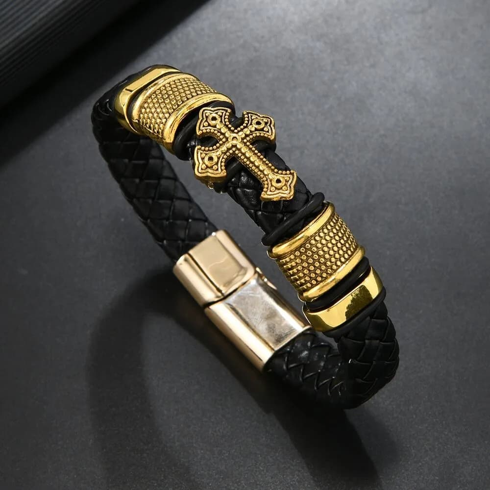 Retro multi-layer leather cross bracelet simple ring leather bracelet, suitable for daily wear or party fashion men's jewelry, is a delicate gift for men.