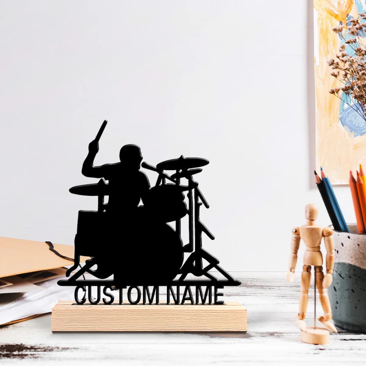 Statua in Metallo Personalizzata per Batteristi e Appassionati di Musica con Base in Legno e Cornice in Legno, Regalo Elegante per Amanti della Musica