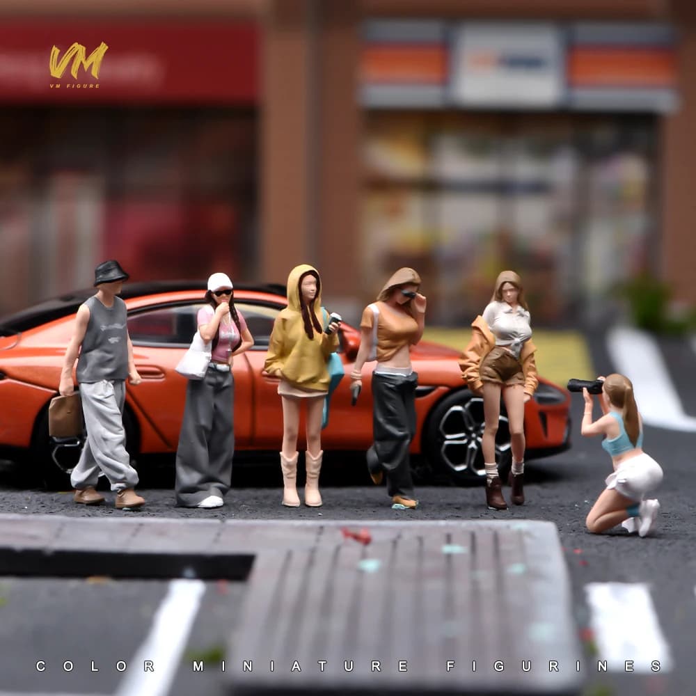 Painted Miniature 1/87 1/64 1/43 1/24 1/18 Leisure Boy Girl Photographer Mini Doll 3D Print Diorama Props For Car Model Matching