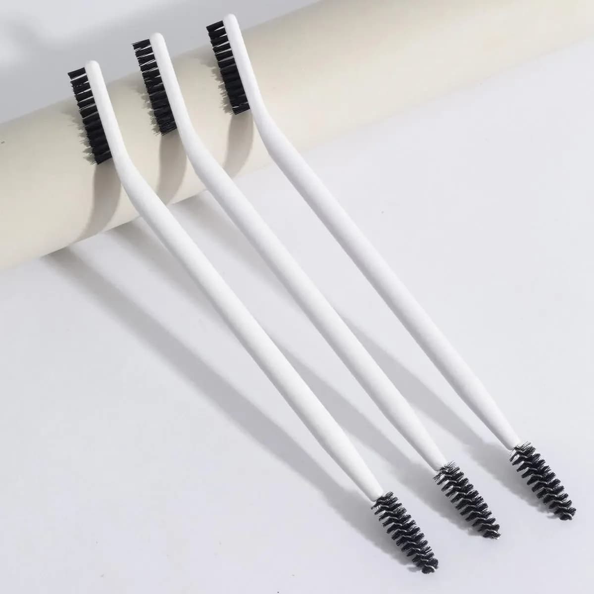 Set di 3 Pennelli Doppia Punta per Sopracciglia e Ciglia, Setole Sottili e Rigide, Strumenti Professionali per il Trucco Femminile